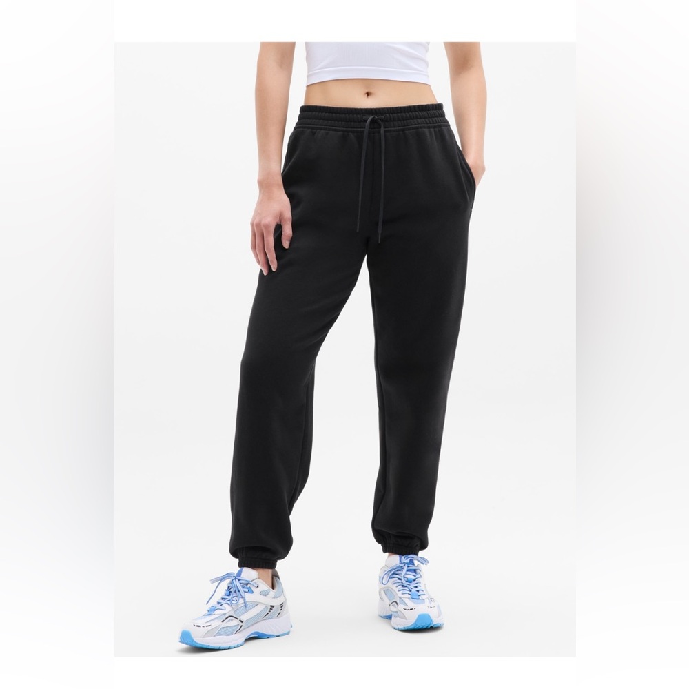 NWT Athleta Black Easy Fleece forever fleece  Jogger, sweatpant  small S 575914 - Picture 2 of 10